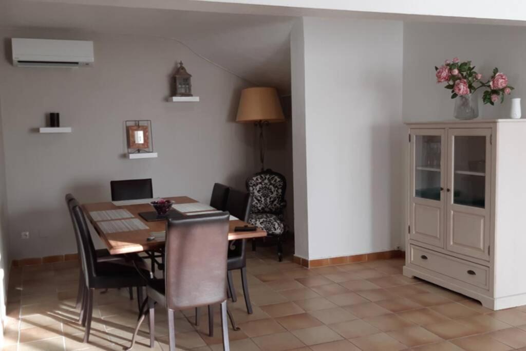 Appartement Spacieux Et Chaleureux A Грасс Экстерьер фото