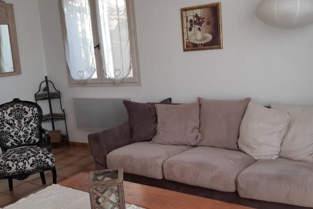 Appartement Spacieux Et Chaleureux A Грасс Экстерьер фото