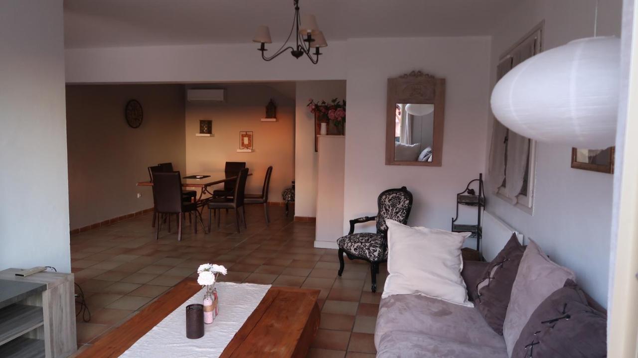 Appartement Spacieux Et Chaleureux A Грасс Экстерьер фото